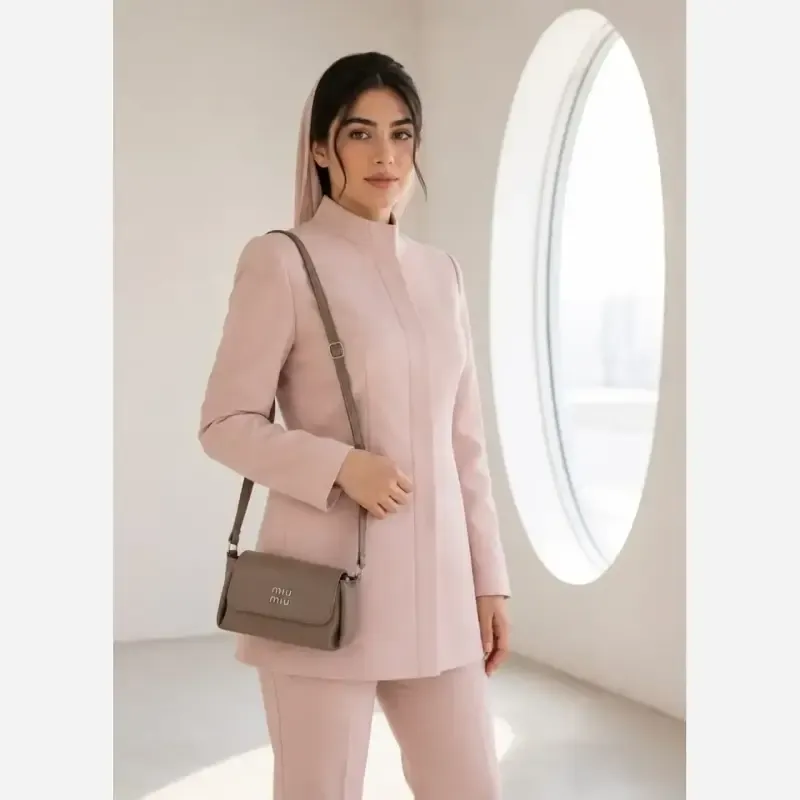 کیف پاسپورتی زنانه چرم مصنوعی مگنتی رنگ مشکی مناسب اداری رسمی مجلسی - تصویر 8